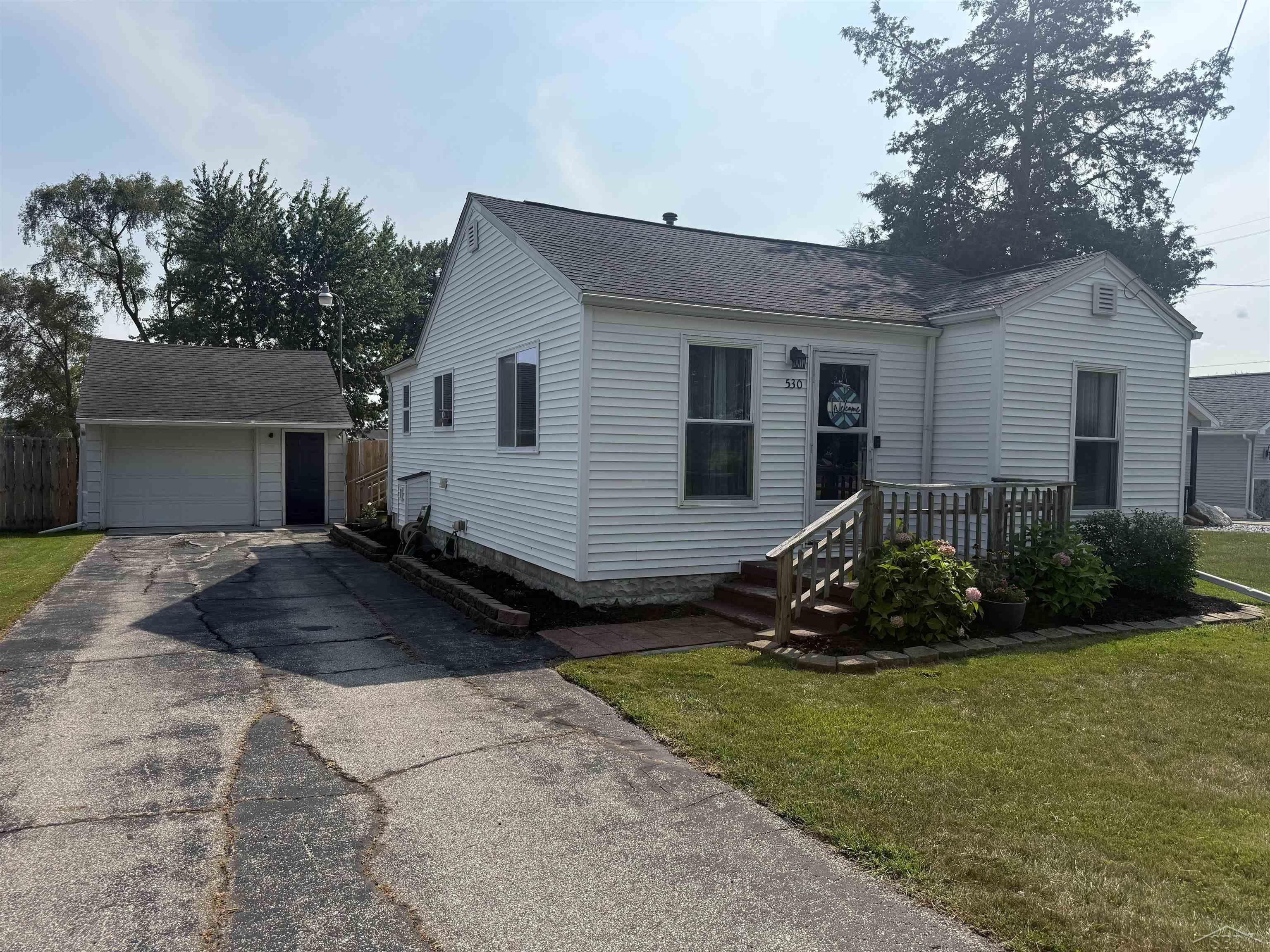 530 Church Street, Freeland MI 48623 photo 1