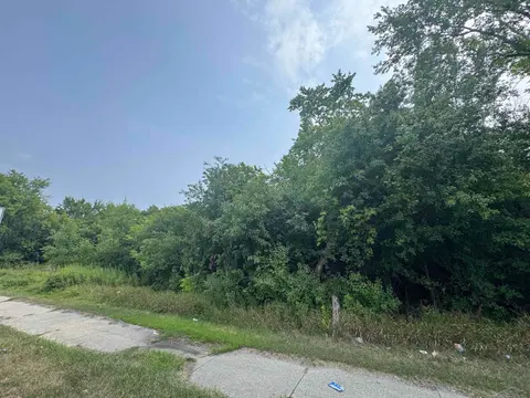 1838 S Warren Avenue, Saginaw MI 48601 photo 5