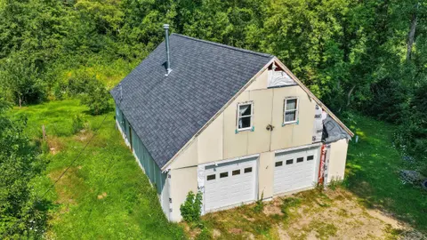 93 N Larry Lane, Midland MI 48640 photo 2