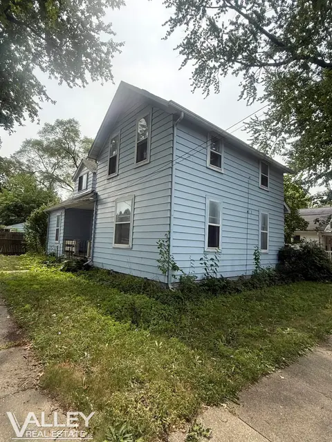 1221 Cass Street, Saginaw MI 48602 home for sale