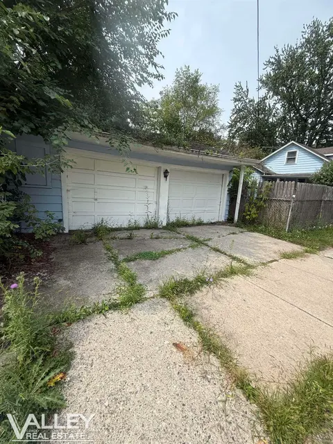 1221 Cass Street, Saginaw MI 48602 photo 3