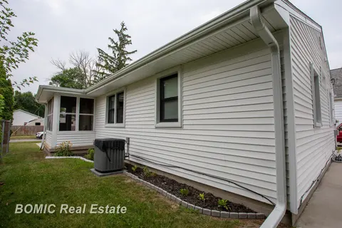 1706 Helen Street, Bay City MI 48708 photo 5