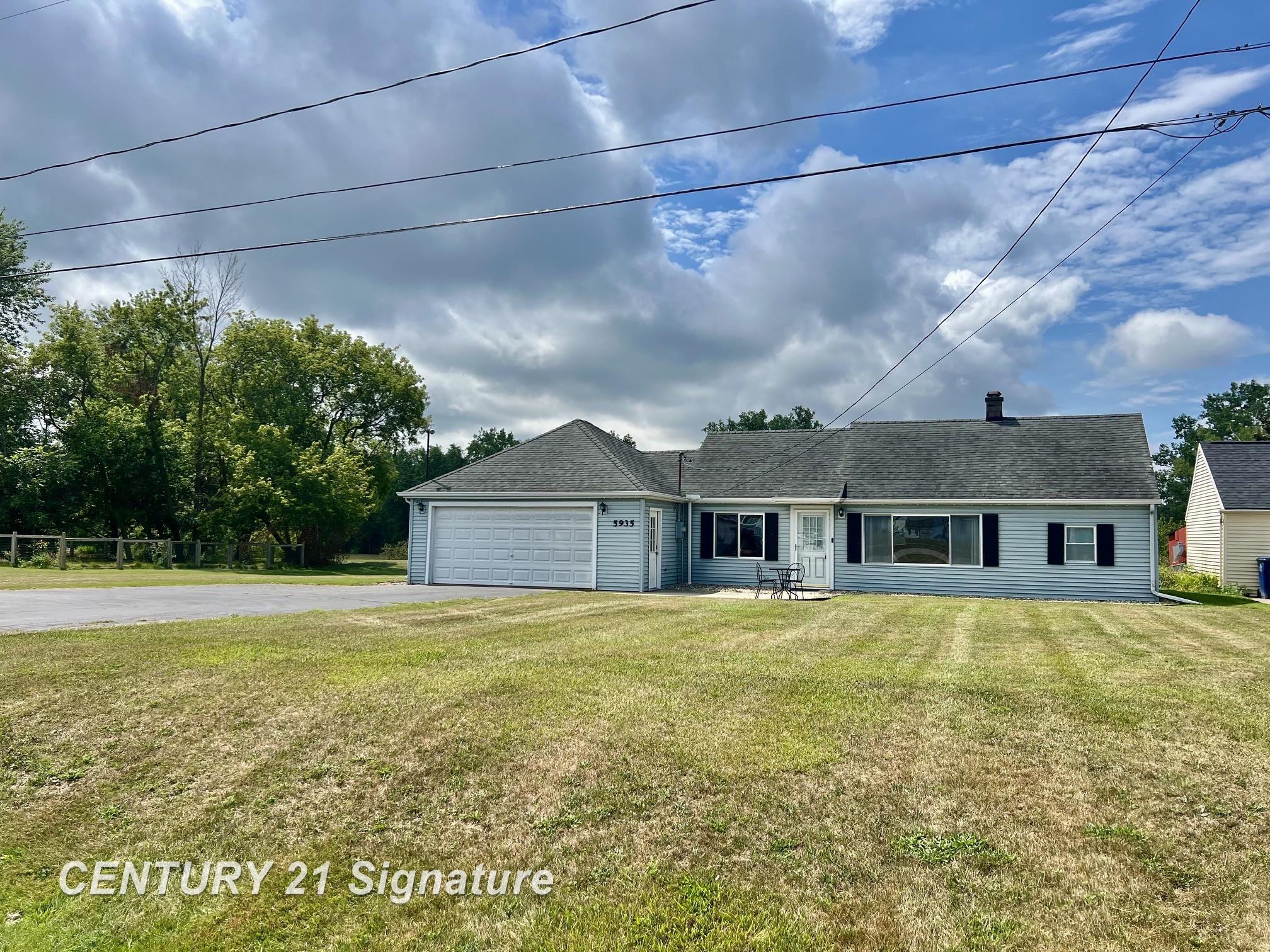 5935 Midland Road, Freeland MI 48623 photo 1