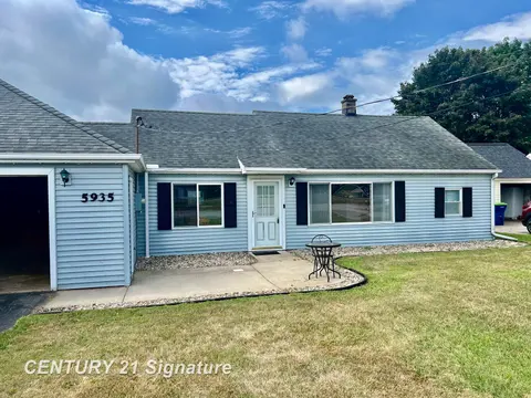 5935 Midland Road, Freeland MI 48623 photo 2