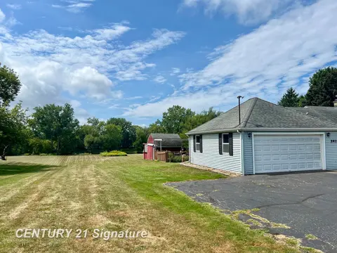 5935 Midland Road, Freeland MI 48623 photo 3