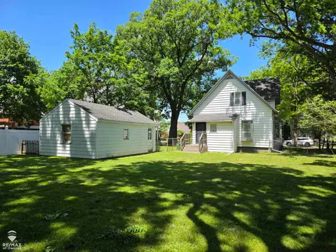 709 Lee Street, Owosso MI 48867 photo 3