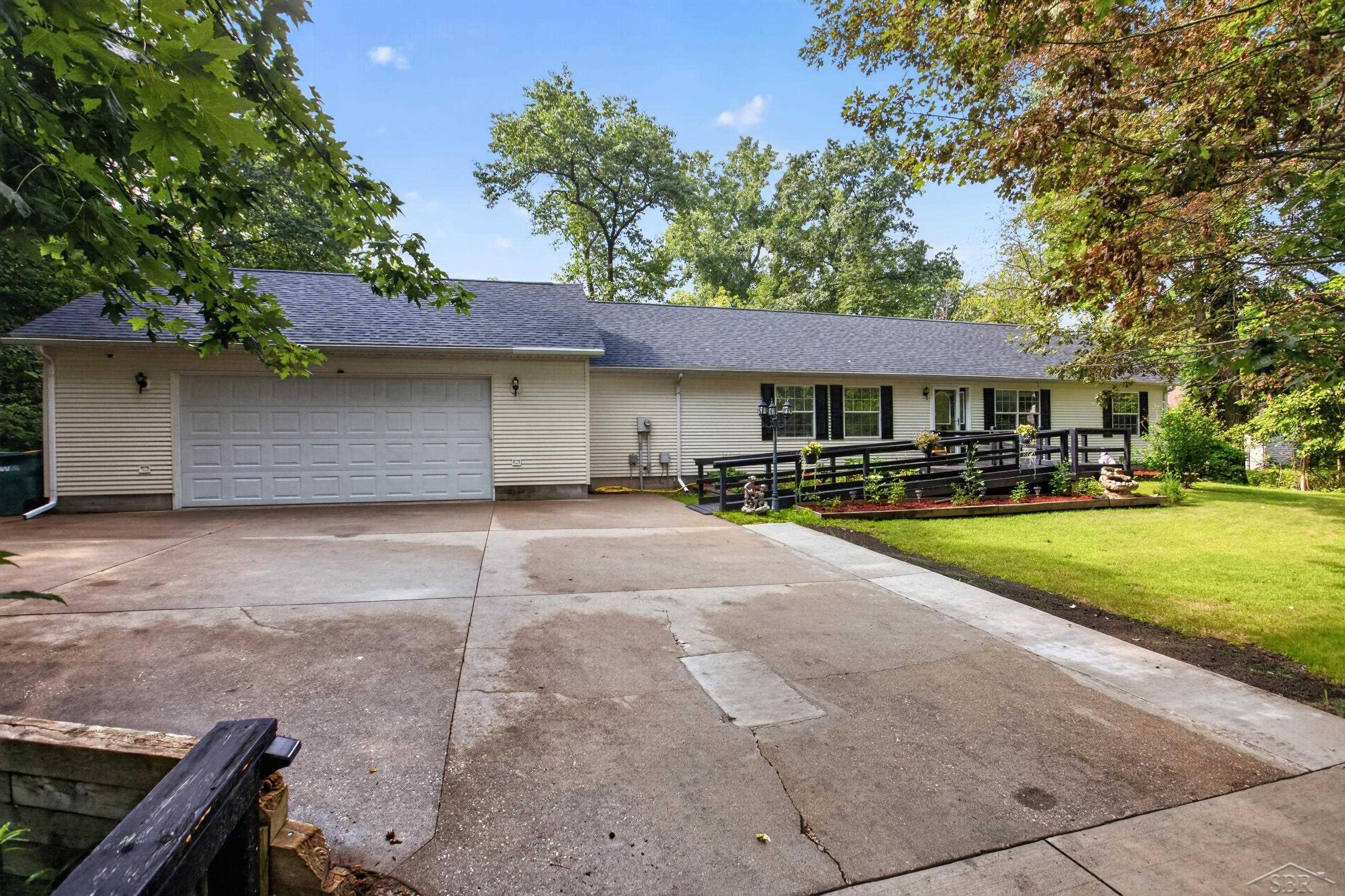 340 Richards Road, Bay City MI 48706 photo 1