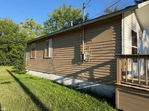 2414 Hazelwood Avenue, Saginaw MI 48601 photo 2