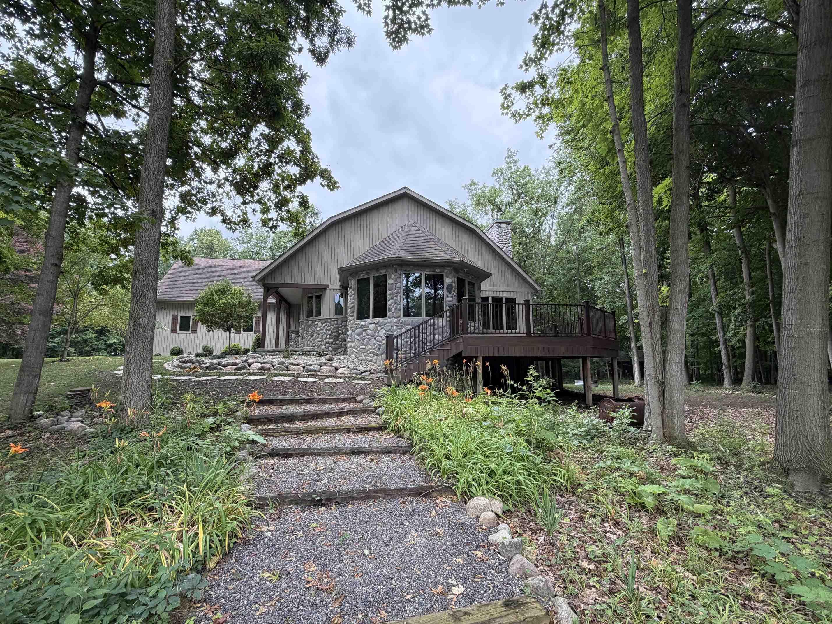 2220 S Dehmel Road, Frankenmuth MI 48734 photo 1
