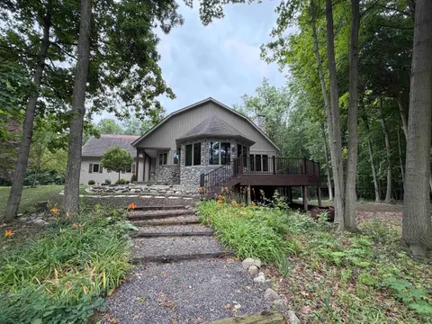 2220 S Dehmel Road, Frankenmuth MI 48734 home for sale