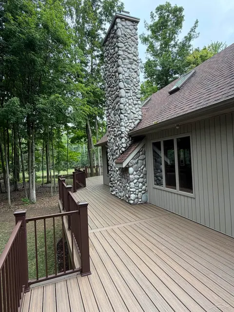 2220 S Dehmel Road, Frankenmuth MI 48734 photo 2