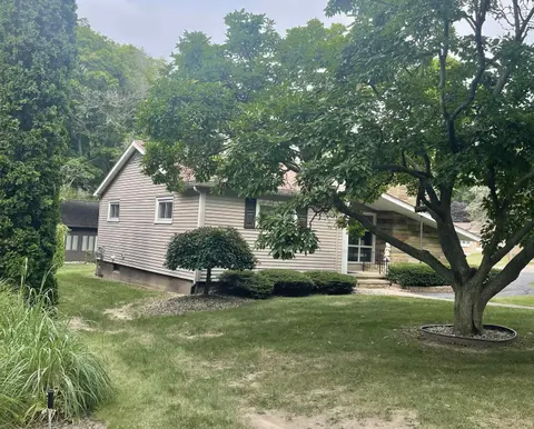 1202 W Oliver Street, Owosso MI 48867 photo 2