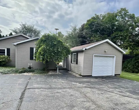 1202 W Oliver Street, Owosso MI 48867 photo 4