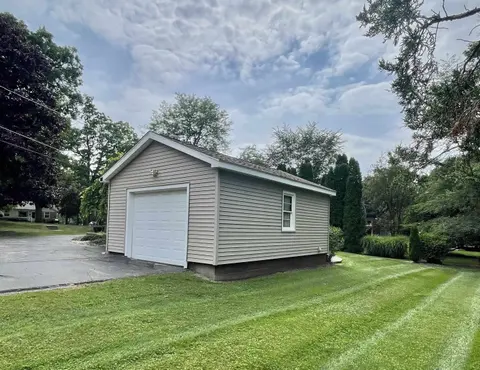 1202 W Oliver Street, Owosso MI 48867 photo 5
