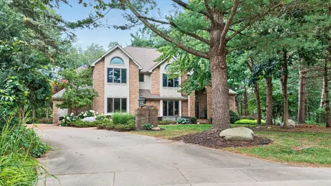 4618 Wild Pine Court, Midland MI 48642 photo 2