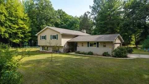 615 W Cole Road, Midland MI 48657 photo 2