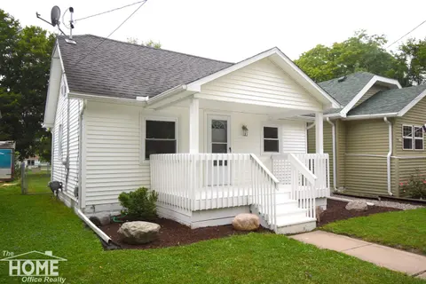 834 Broadway Avenue, Owosso MI 48867 home for sale