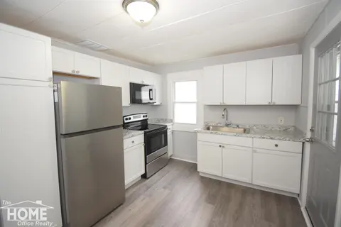 834 Broadway Avenue, Owosso MI 48867 photo 4