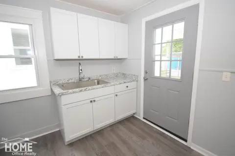 834 Broadway Avenue, Owosso MI 48867 photo 5