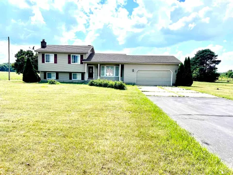 1434 S Vernon Road, Corunna MI 48817 photo 2