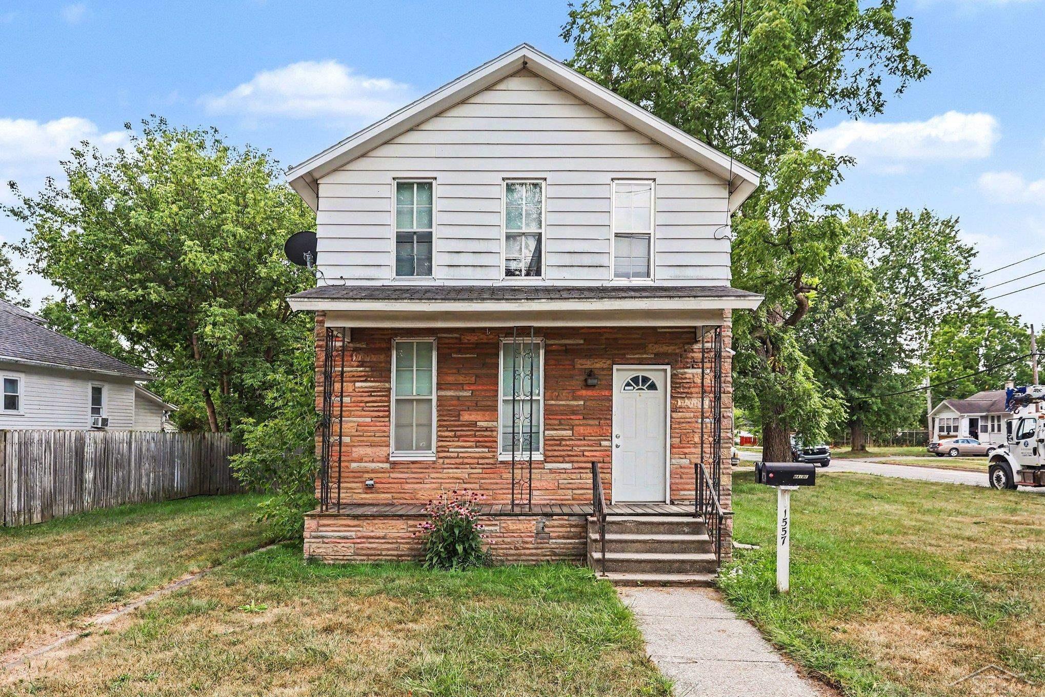 1557 Maine Street, Saginaw MI 48602 photo 1