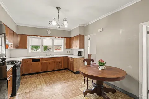 1557 Maine Street, Saginaw MI 48602 photo 4