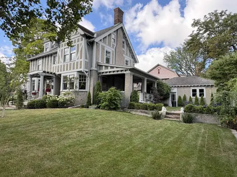 701 N Johnson Street, Bay City MI 48708 photo 2