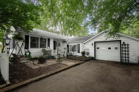 1610 E Ashman Street, Midland MI 48642 photo 2