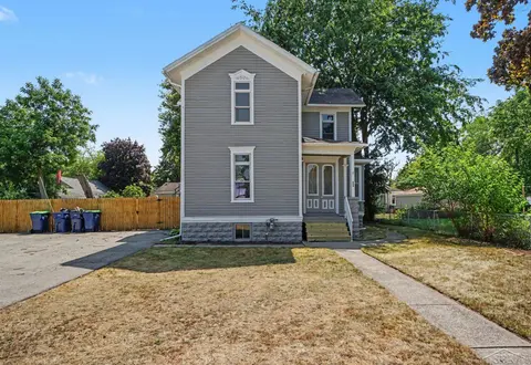804 E Smith Street, Bay City MI 48706 photo 3