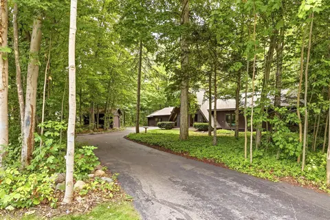 5130 Churchgrove Road, Frankenmuth MI 48734 photo 2