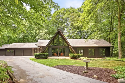 5130 Churchgrove Road, Frankenmuth MI 48734 photo 4