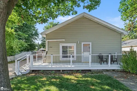 704 E North Street, Owosso MI 48867-1937 photo 4