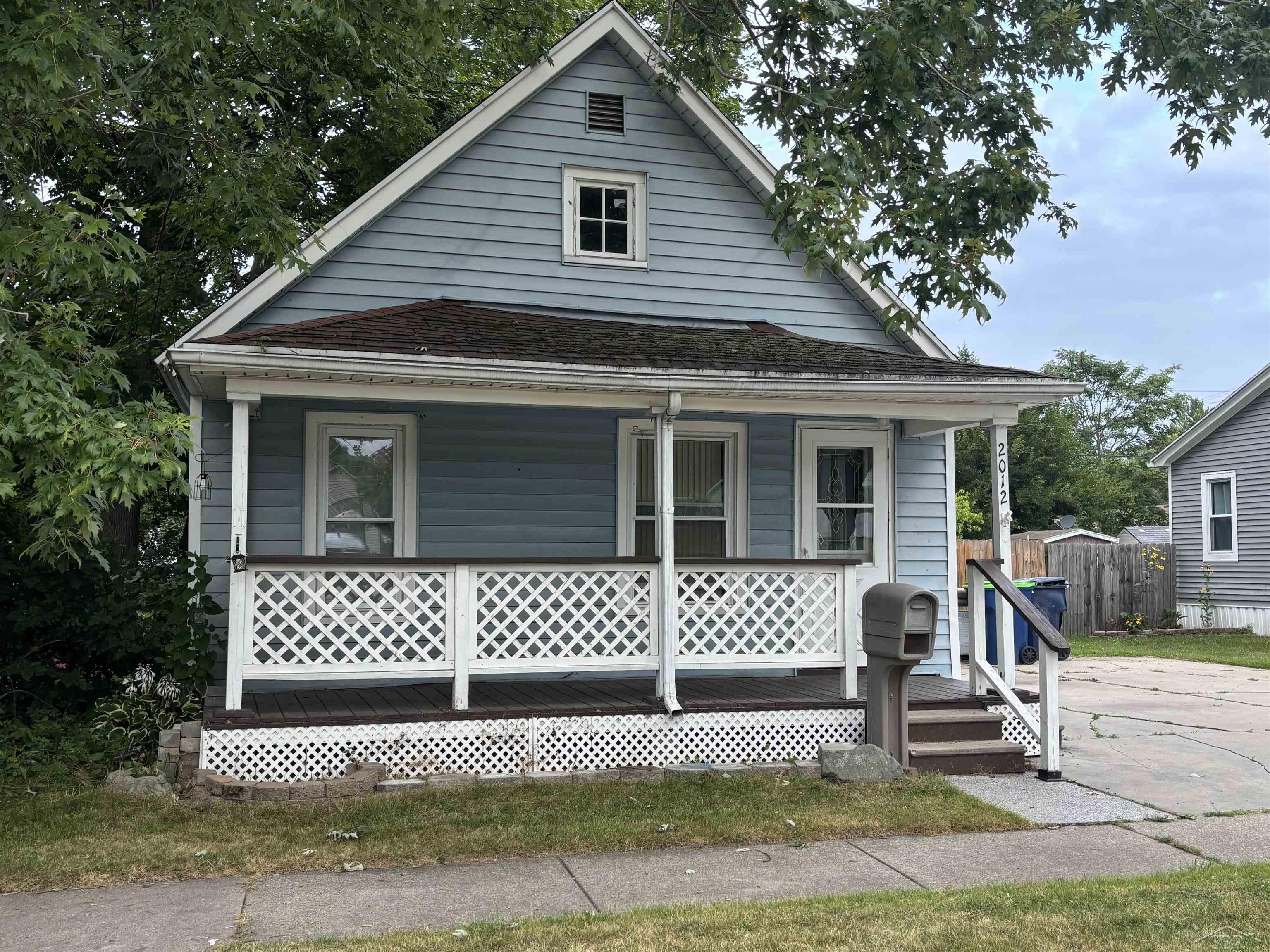 2012 Marsac Street, Bay City MI 48708 photo 1