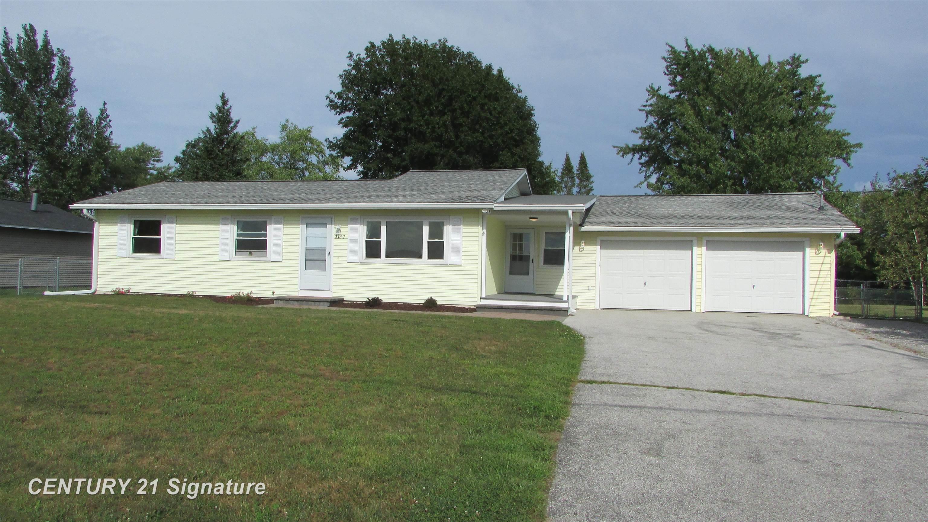 7417 Mackinaw Road, Bay City MI 48706 photo 1