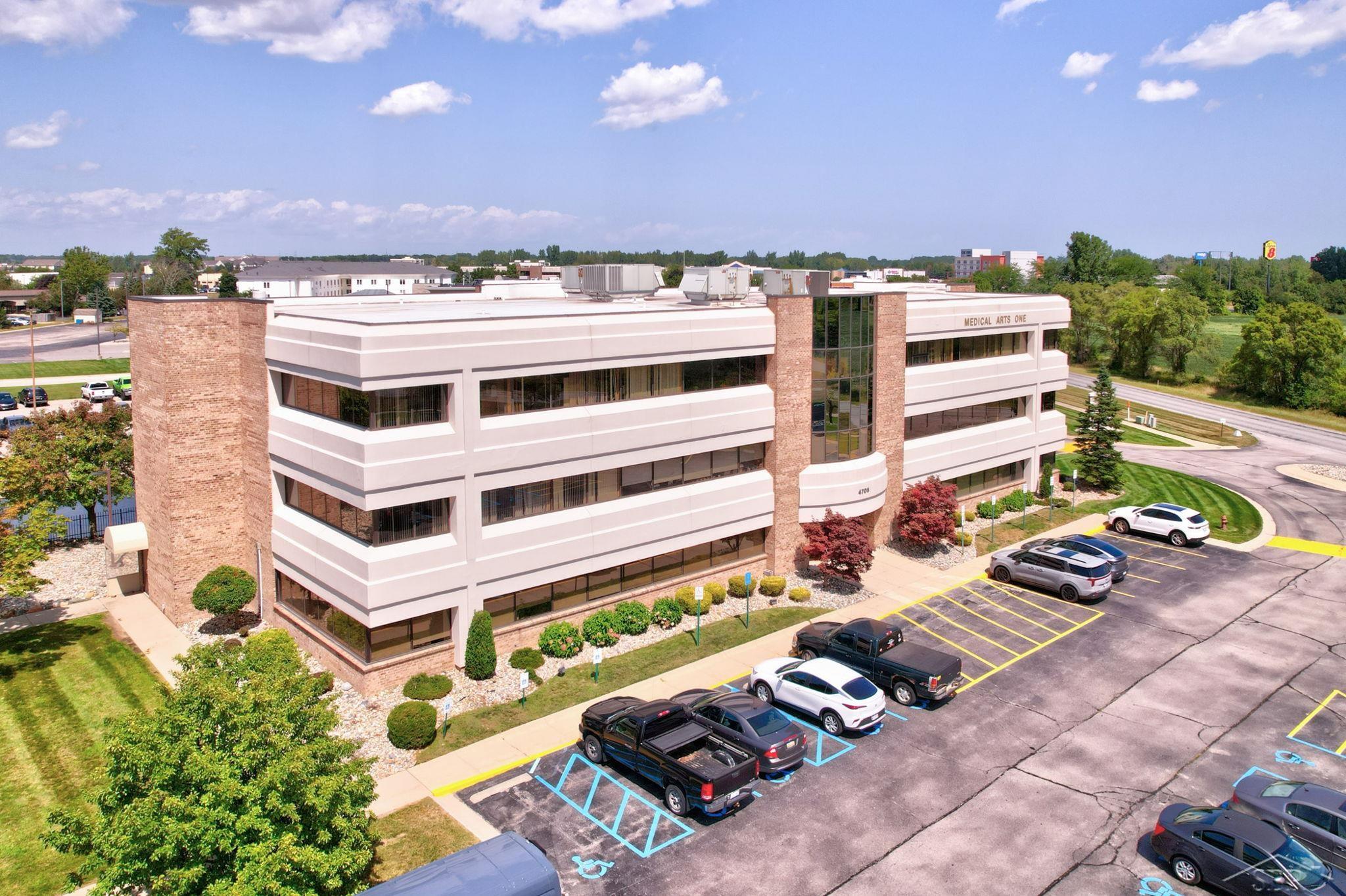 4705 Towne Centre Suite 304 Road, Saginaw MI 48604 photo 1