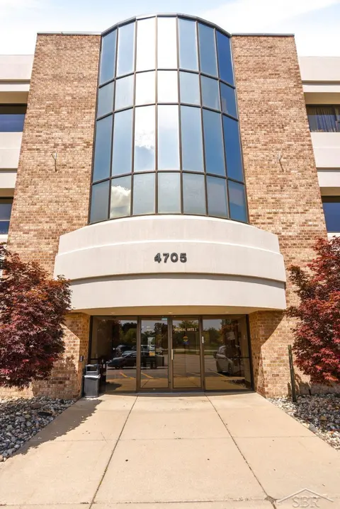 4705 Towne Centre Suite 304 Road, Saginaw MI 48604 photo 2