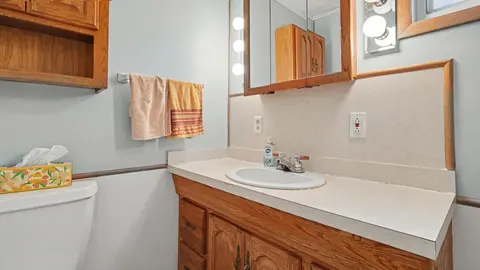 5447 Goetz Court, Bay City MI 48706 photo 4