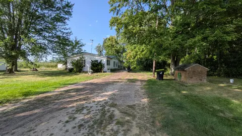 9885 E Pere Marquette Road, Clare MI 48617 photo 2