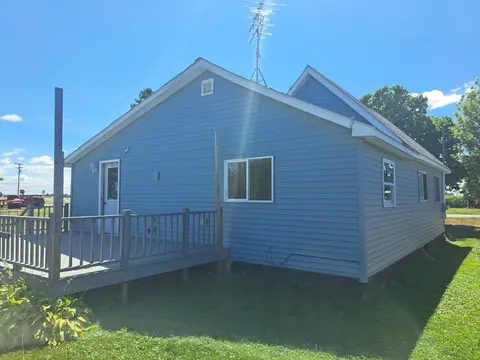 5576 W Kent Road, Saint Louis MI 48880 photo 2