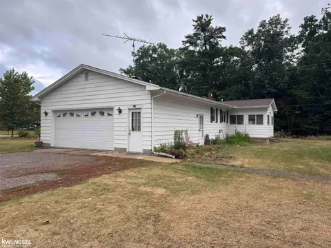 4864 N Caseville Road, Caseville MI 48725 photo 4