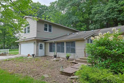 3840 N Water Road, Sanford MI 48657 photo 3