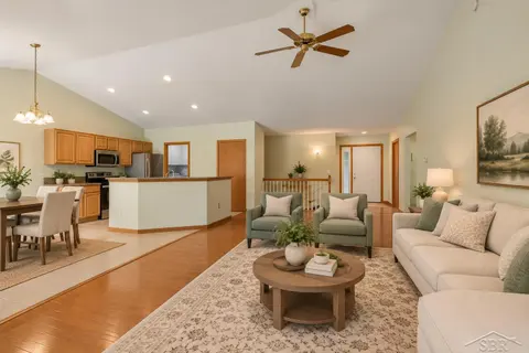 8971 N Brookshire Drive, Saginaw MI 48609 photo 3