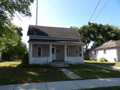 207 W 6th Street, Clare MI 48617 home for sale