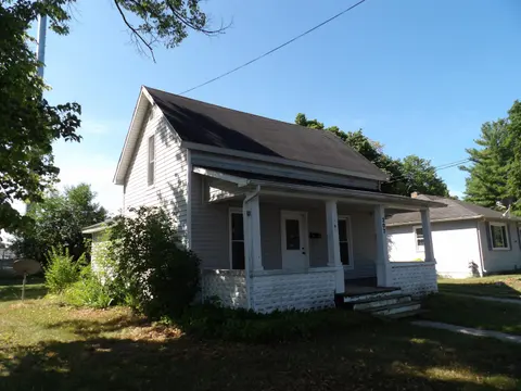 207 W 6th Street, Clare MI 48617 photo 2