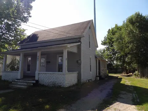 207 W 6th Street, Clare MI 48617 photo 3