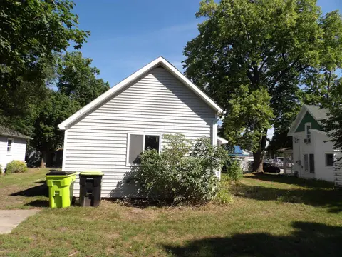 207 W 6th Street, Clare MI 48617 photo 5