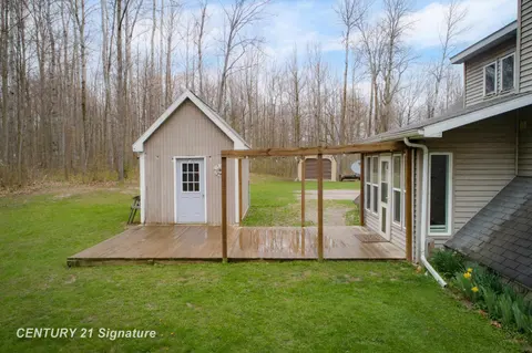 1180 Winding Wood Drive, Farwell MI 48622 photo 3