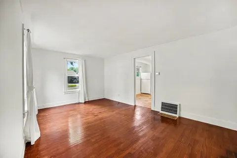 2004 28th Street, Bay City MI 48708 photo 5
