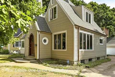 1841 Gratiot Avenue, Saginaw MI 48602 photo 2