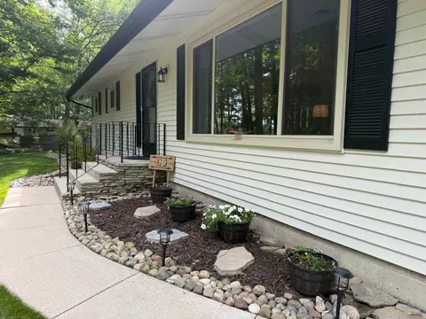 3952 E Kens Lane, Midland MI 48642 photo 2